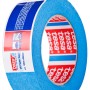 Niebieska papierowa taśma klejąca Tesa UV, 50 m x 38 mm, do prac malarskich.