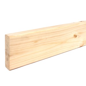 Niestrugana deska drewniana, jasny kolor, dobra do projektów budowlanych i majsterkowania.