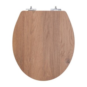 Deska sedesowa t.b.t. drewniana z chromowanymi zawiasami.