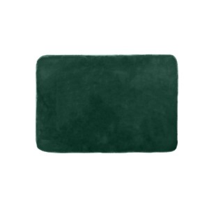 Prostokątny, ciemnozielony dywanik łazienkowy.
