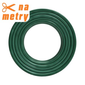 Zwinięty zielony wąż ogrodowy.