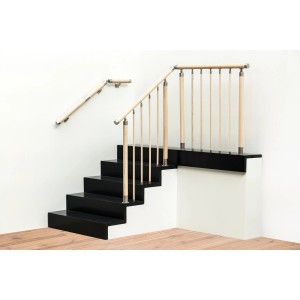 Schody z drewnianą balustradą i poręczą t.b.t. w nowoczesnym stylu.