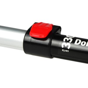 Zbliżenie pręta przedłużającego t.b.t. z czerwonym klipsem.