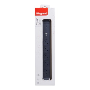 Przedłużacz Legrand z 5 gniazdami Schuko i 2 portami USB w opakowaniu.