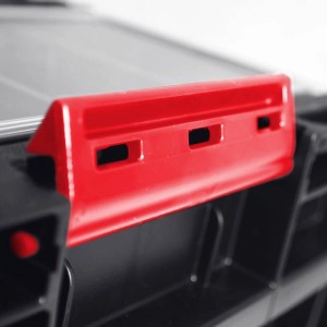 Zbliżenie: Czerwone zamknięcie skrzynki narzędziowej t.b.t.