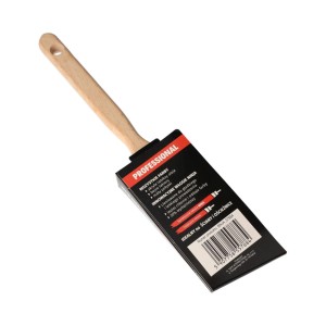 Pędzel t.b.t. z drewnianą rączką i etykietą. Odpowiedni do wszystkich farb.