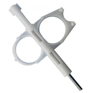 t.b.t. do nawadniania podziemnego, biała plastikowa część z uchwytami i metalową wkładką.