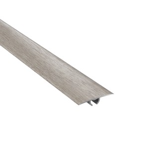 Jasny profil przejściowy t.b.t. do podłóg, dekor imitujący drewno.