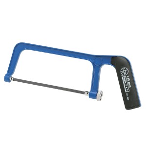 Piła uniwersalna LUX Classic z niebieską ramą i czarną rączką. Piła ręczna do metalu.