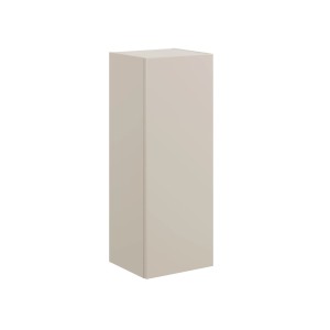 Wysoka, beżowa szafka łazienkowa t.b.t. dla dodatkowej przestrzeni w łazience.