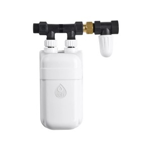 Akcesorium do przepływowego ogrzewacza wody t.b.t., biała obudowa z czarnymi złączami.