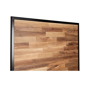 t.b.t. drzwi przesuwne z panelami drewnianymi i czarną ramą.