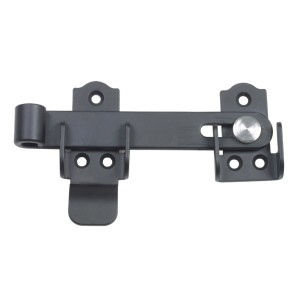 Czarny, metalowy rygiel t.b.t. do drzwi i bram.