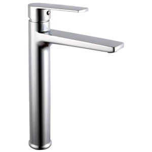 Nowoczesna, chromowana bateria umywalkowa do łazienki.