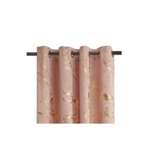 Różowa zasłona ze złotym marmurkowym wzorem, kategoria Zasłony i firany.