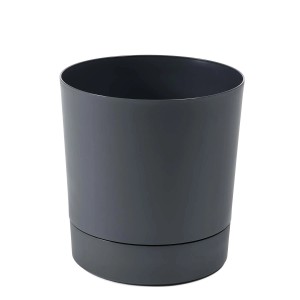Szara doniczka t.b.t. do użytku wewnątrz i na zewnątrz.