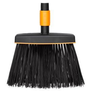 Czarna głowica miotły do narzędzi modułowych. Idealna do sprzątania w domu i ogrodzie.