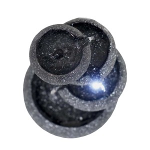 Dekoracyjna fontanna ogrodowa z trzema misami i oświetleniem LED.