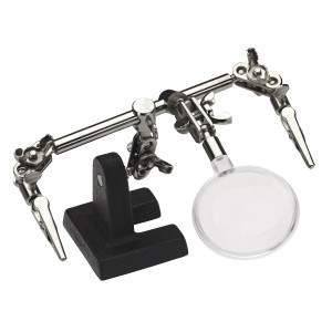 Uchwyt lutowniczy LUX z lupą: Uchwyt z zaciskami i lupą do precyzyjnego lutowania.