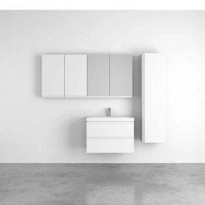 Nowoczesny, biały zestaw mebli łazienkowych z szafką lustrzaną i szafką pod umywalkę.