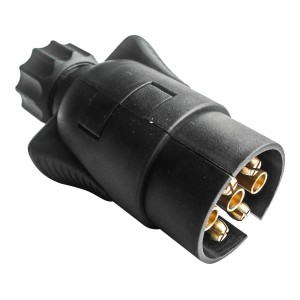Czarny adapter t.b.t. do haka holowniczego ze złotymi stykami.