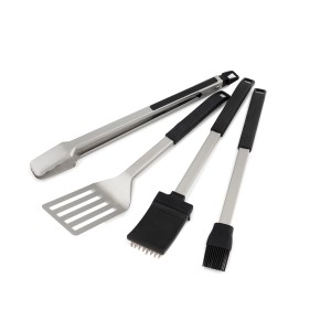 Zestaw narzędzi do grillowania: szczypce, łopatka, szczotka do czyszczenia i pędzel ze stali nierdzewnej.