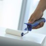Wałek welurowy LUX 10 cm z miękkim uchwytem czarno-niebieskim do lakierowania.