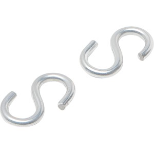 Dwa srebrne haczyki S do wszechstronnego zawieszania.