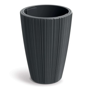 Szara doniczka t.b.t. z pionowymi rowkami do użytku wewnątrz i na zewnątrz.