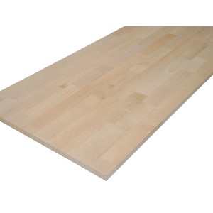 Jasny drewniany blat kuchenny, widok szczegółowy.