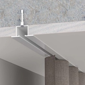 t.b.t. Karnisz, montaż sufitowy z zasłoną, widok szczegółowy.