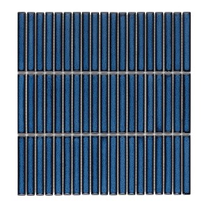 Niebieska mozaika t.b.t. z podłużnymi kamieniami na ściany i podłogi.