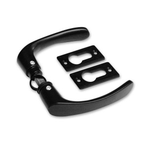 Czarna klamka z rozetami do bram ogrodowych i ogrodzeń.