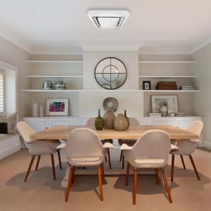 Kwadratowa lampa sufitowa LED Plafony t.b.t. w jadalni.