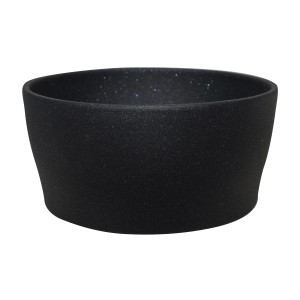 Czarna, okrągła doniczka na rośliny do wnętrz.