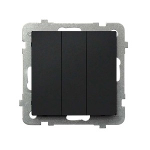Czarny włącznik t.b.t. z trzema przełącznikami i srebrną ramką.