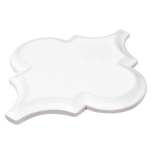 Biała płytka dekoracyjna w stylu marokańskim do dekoracji ścian.