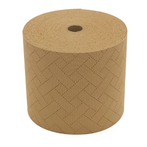 Beżowa mata na ogrodzenie z wzorem.