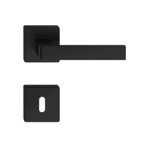 Czarna, kwadratowa klamka do drzwi z rozetą na klucz.