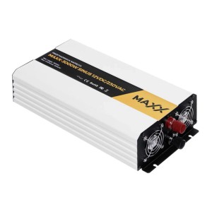 Biały inwerter t.b.t. do fotowoltaiki z wentylatorami chłodzącymi.