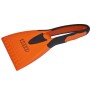 Skrobaczka do szyb OBI SoftGrip, pomarańczowa z zębami do kruszenia lodu i ergonomicznym uchwytem do pielęgnacji samochodu.