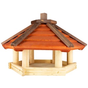 Drewniany karmnik dla ptaków z brązowym dachem do ogrodu.