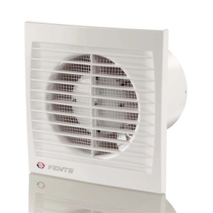 Biały t.b.t. zewnętrzny nawiewnik z żaluzjami i siatką przeciw owadom.