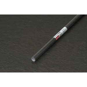 Rolka samoprzylepnej folii t.b.t. w ciemnym kamiennym wzorze.