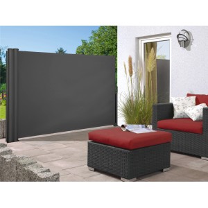 Antracytowa markiza boczna Cordoba 2-stronna (3x1,5 m każda) jako ochrona przed wiatrem i prywatnością na tarasie.