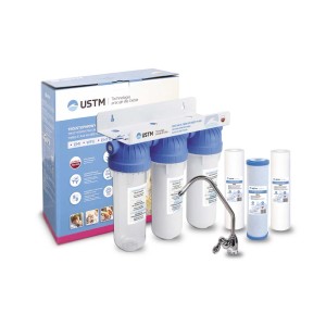 System filtracji wody t.b.t. z trzema wkładami filtrującymi i kranem.