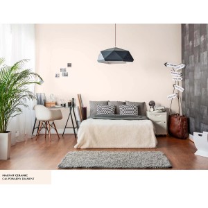 Pokój dzienny z farbą do ścian w jasnym odcieniu. Kolorowe farby do ścian.