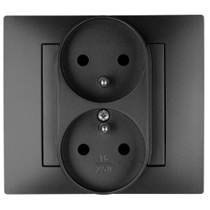 Czarne podwójne gniazdko z kategorii Gniazdka elektryczne.