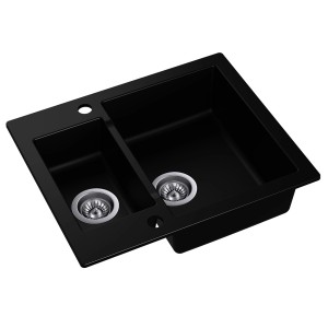 Czarny zlewozmywak granitowy t.b.t. z dwoma komorami i odpływami.