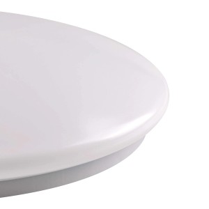 Biała lampa sufitowa t.b.t., okrągły plafon do wnętrz.